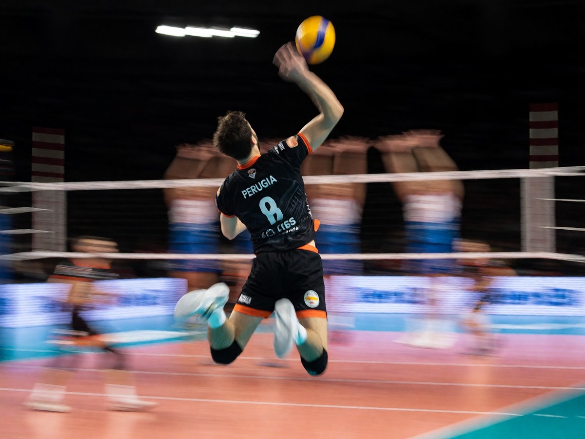 Perugia roster shifts and FIVB championship mechanics