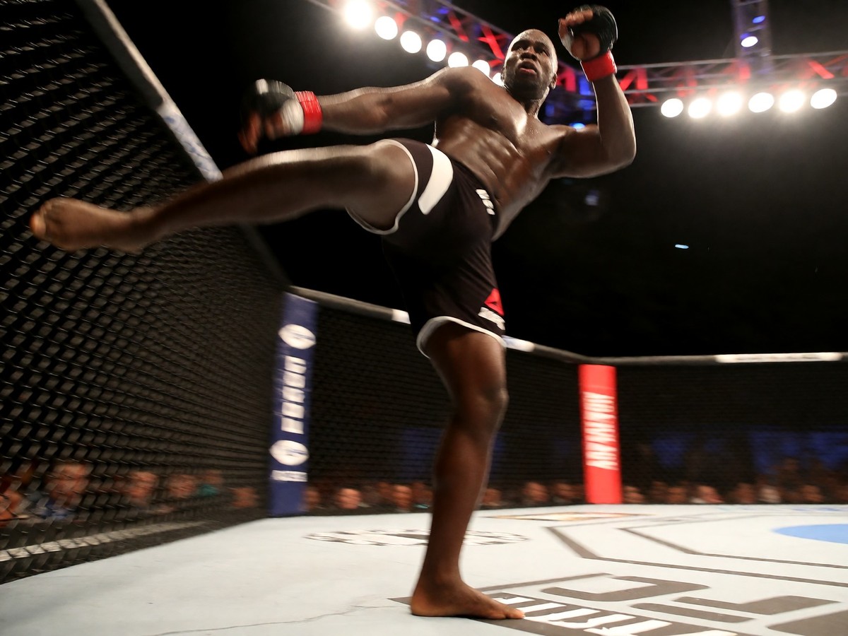 Alex Pereira's path toward heavyweight gold and title status