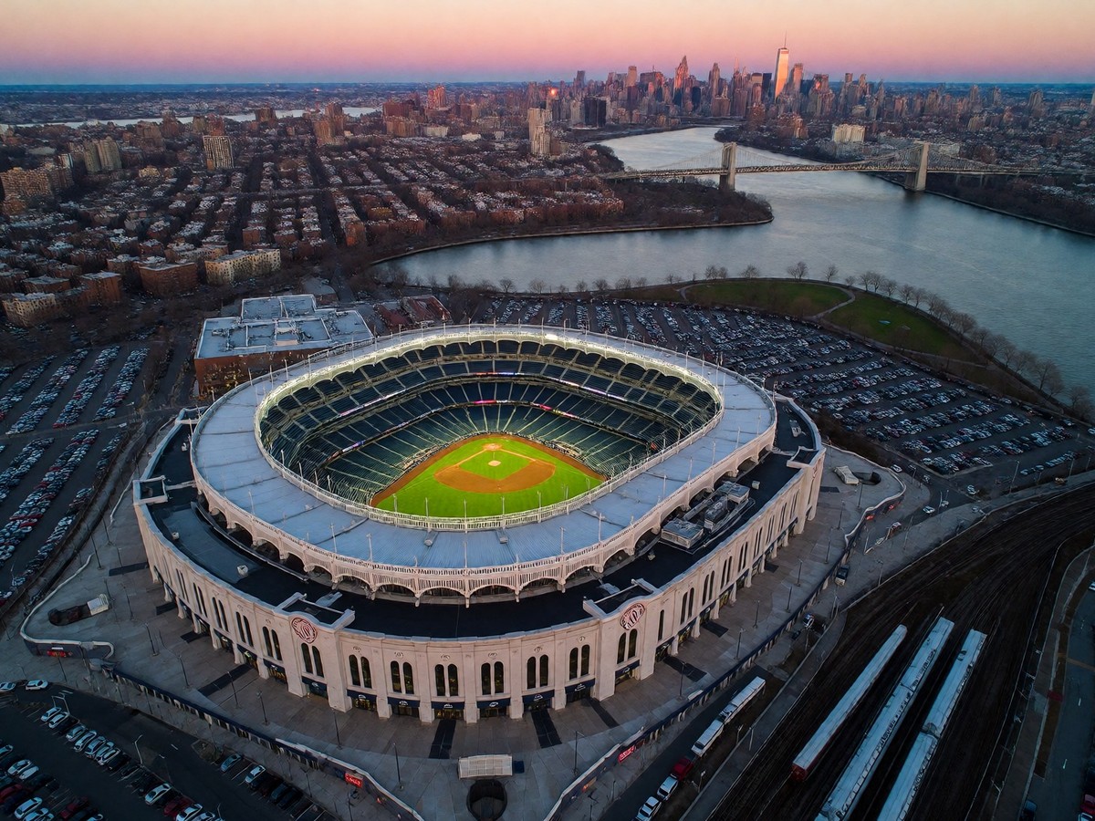 AL East financial disparities between Yankees and Blue Jays